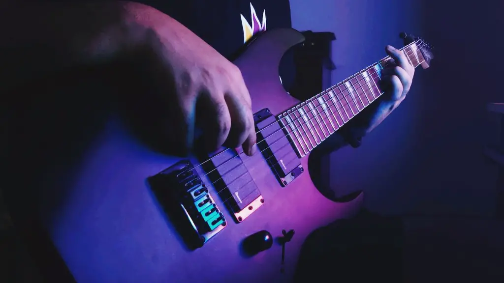 Can you plug an electric guitar into an acoustic amp?