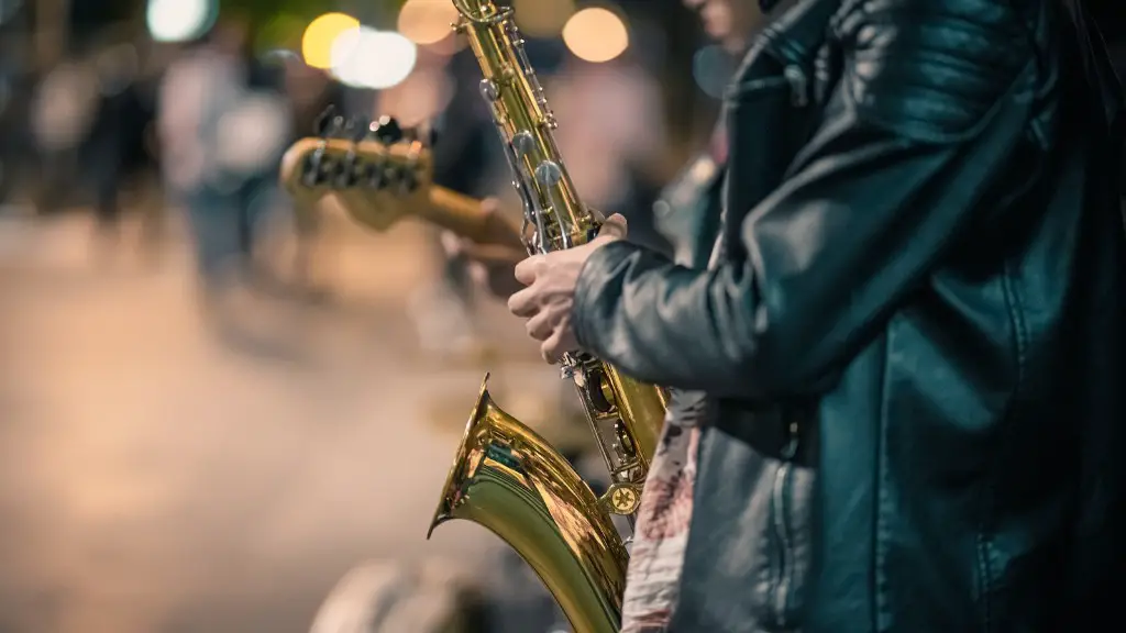 How to tune a soprano saxophone?