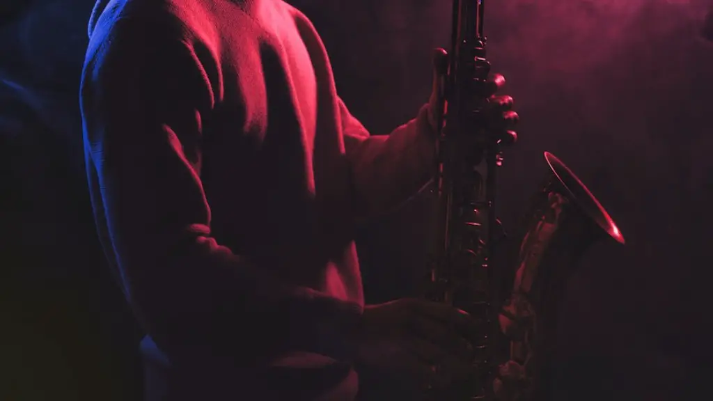 Does bill clinton still play the saxophone?
