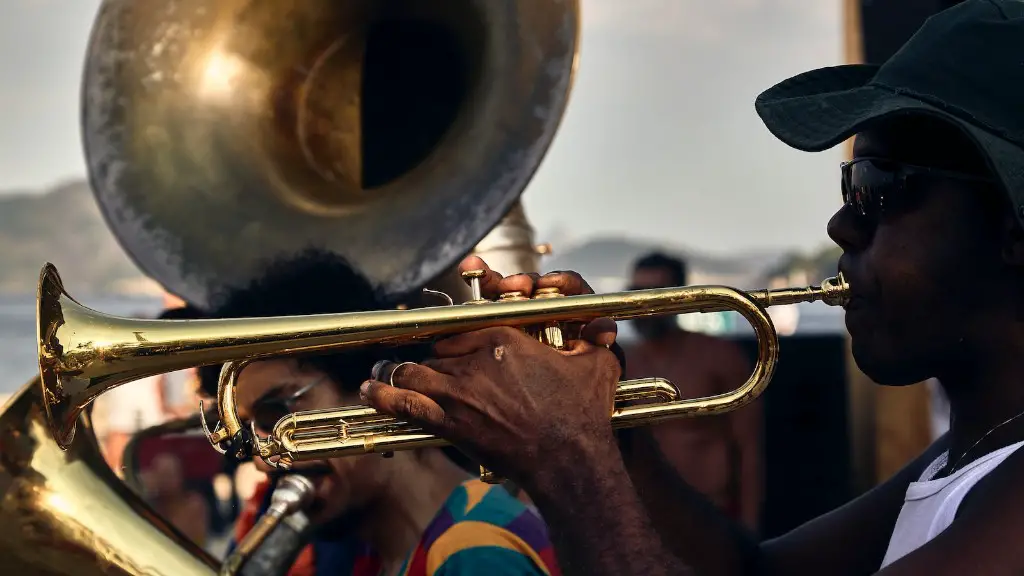 How to make a homemade trumpet