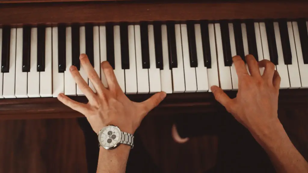 Can t play piano with both hands