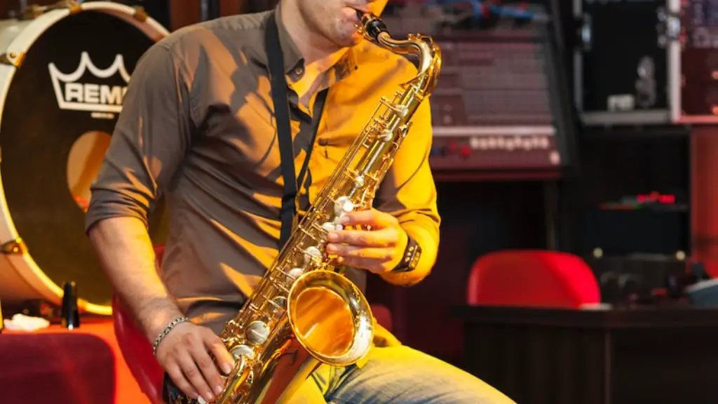 What’s the difference between alto and tenor saxophone?