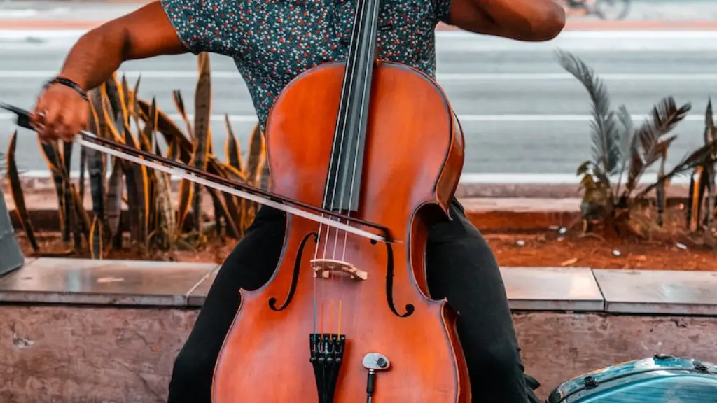 How tight should violin strings be