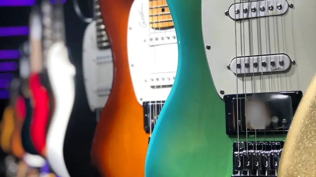 What the difference between electric and bass guitar