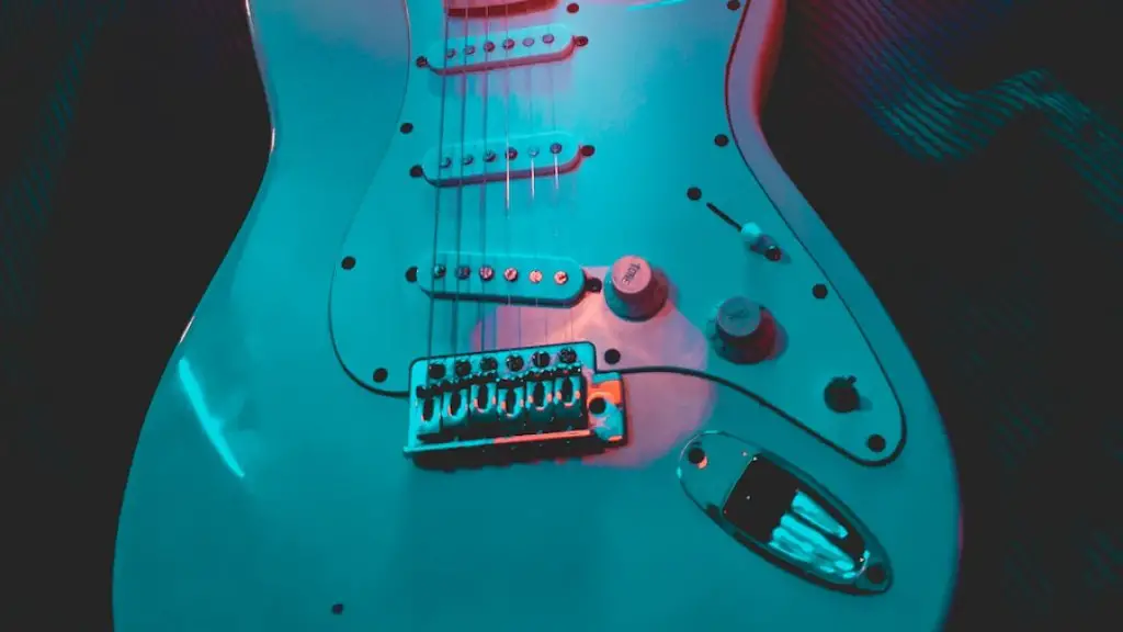 Does an electric guitar need a battery?